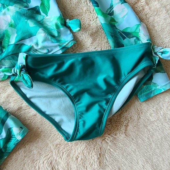 3-Piece Girls Green Tropical Swim Set - Art Class™ | Size Medium - Picture 4 of 6